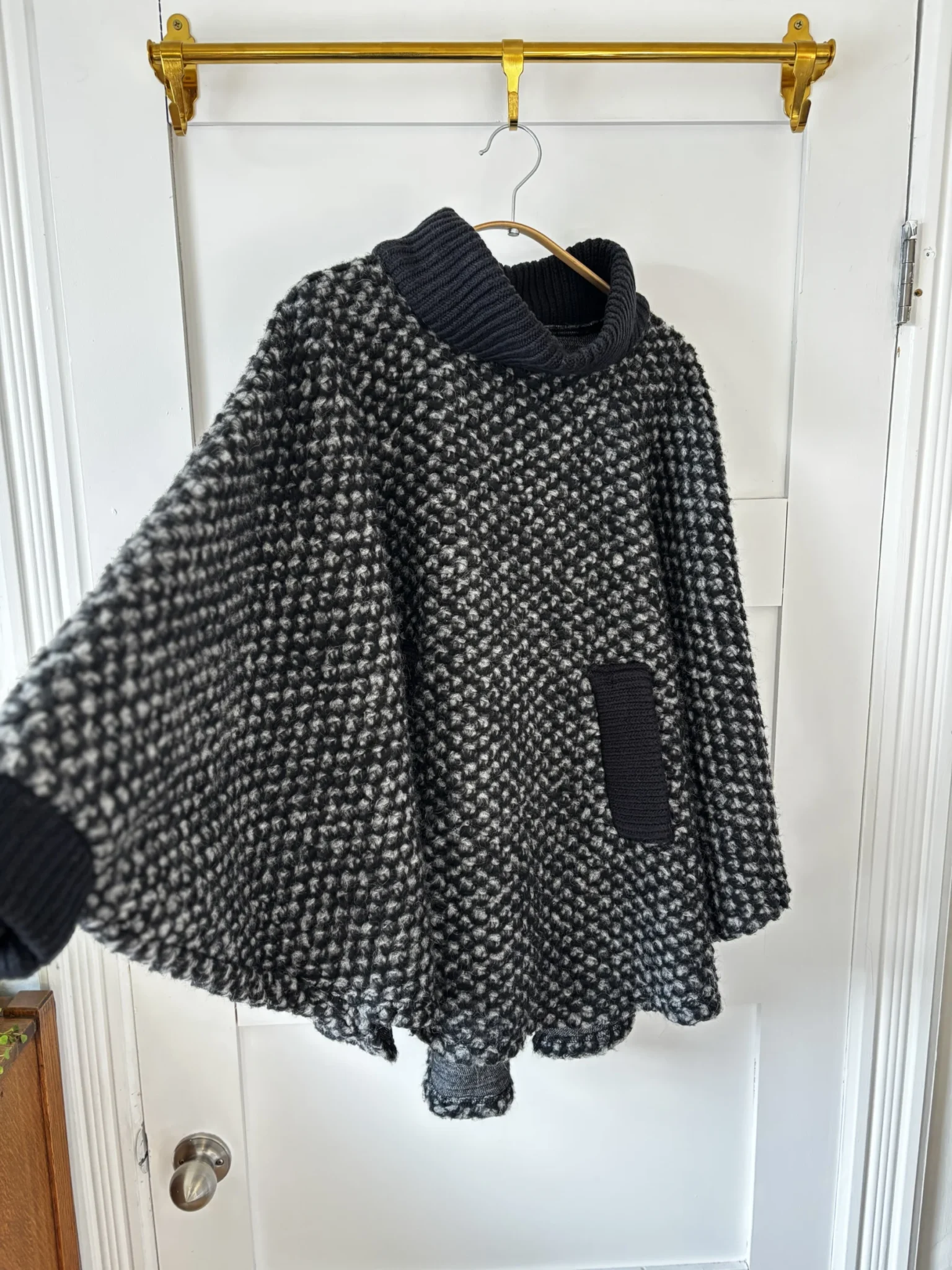 Image for ♥️Cape BODYBAG BY JUDE