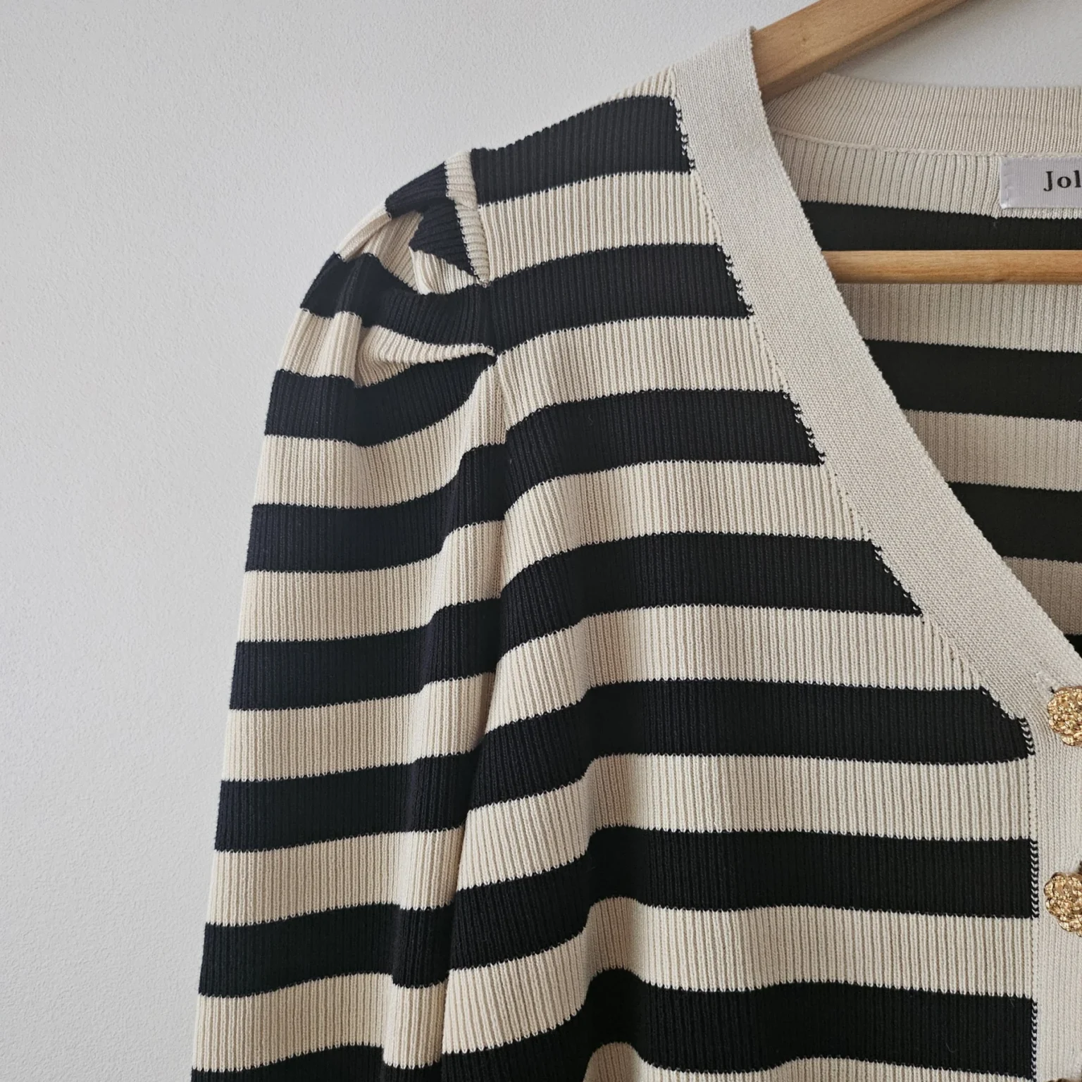 Image for Cardigan avec boutons dorés