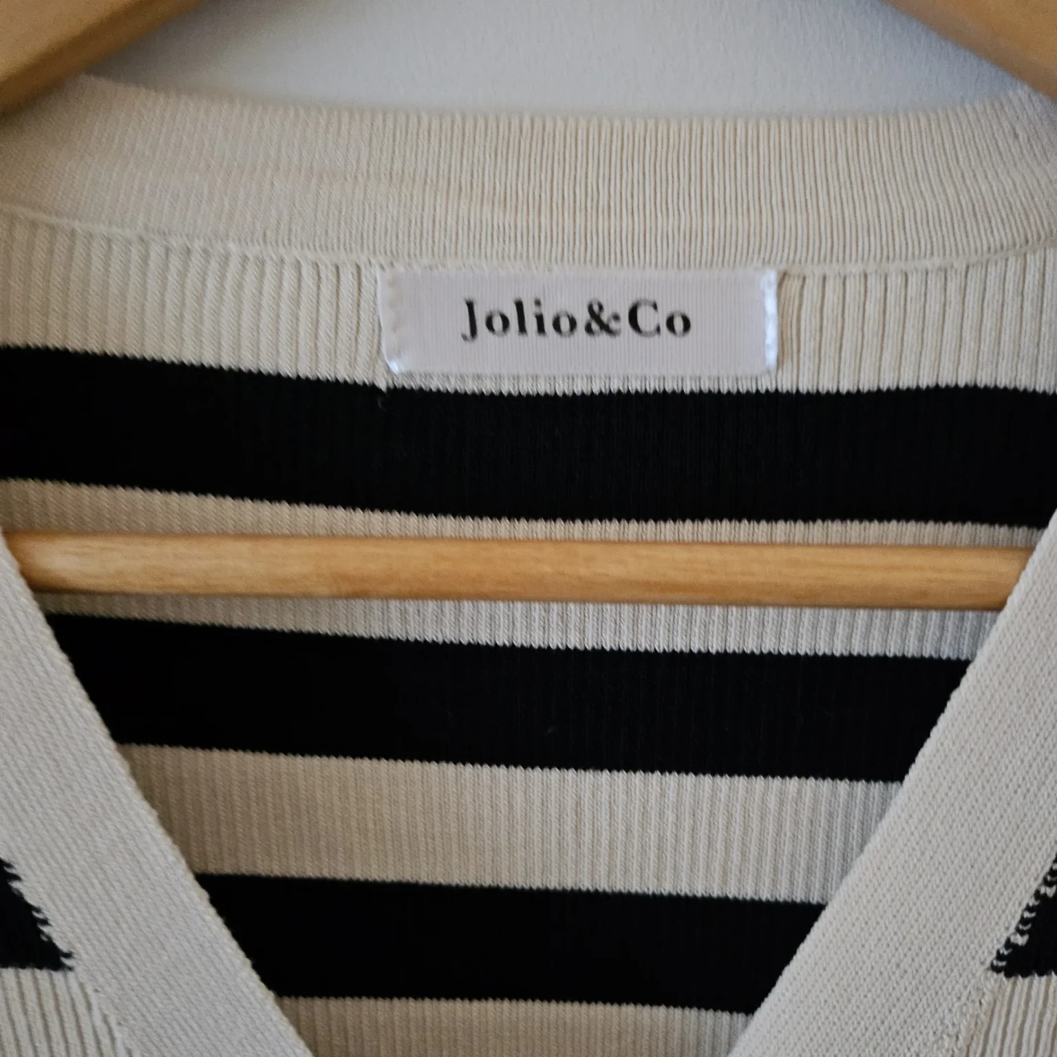 Image for Cardigan avec boutons dorés