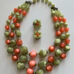 Featured thumbnail for Collier & boucle d’oreille vintage