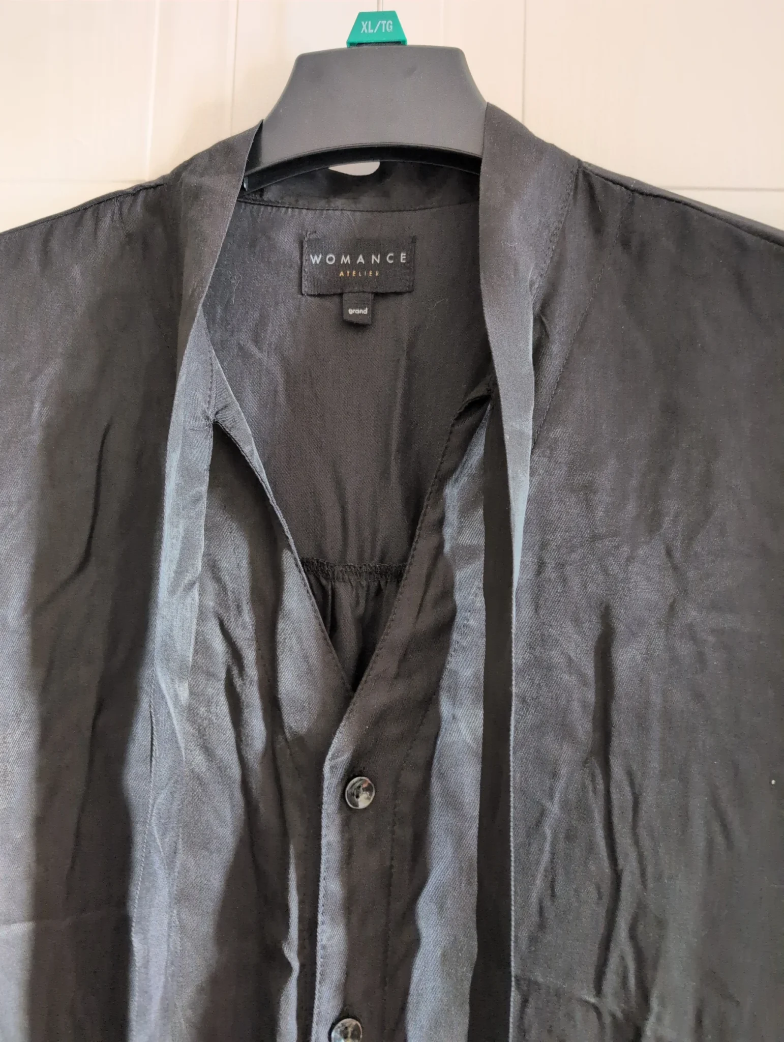 Image for Robe satinée noire