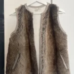 Featured thumbnail for Veste fausse fourrure