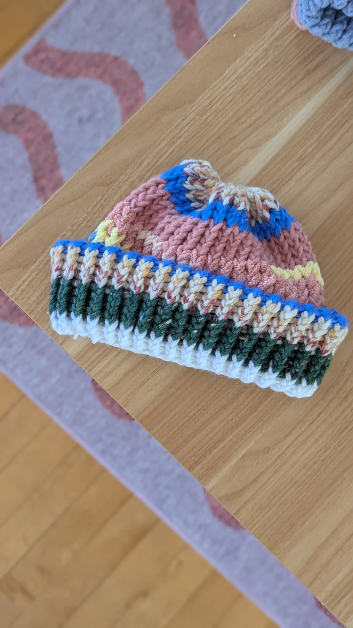 Featured image for Tuque unique multicolore ❤️