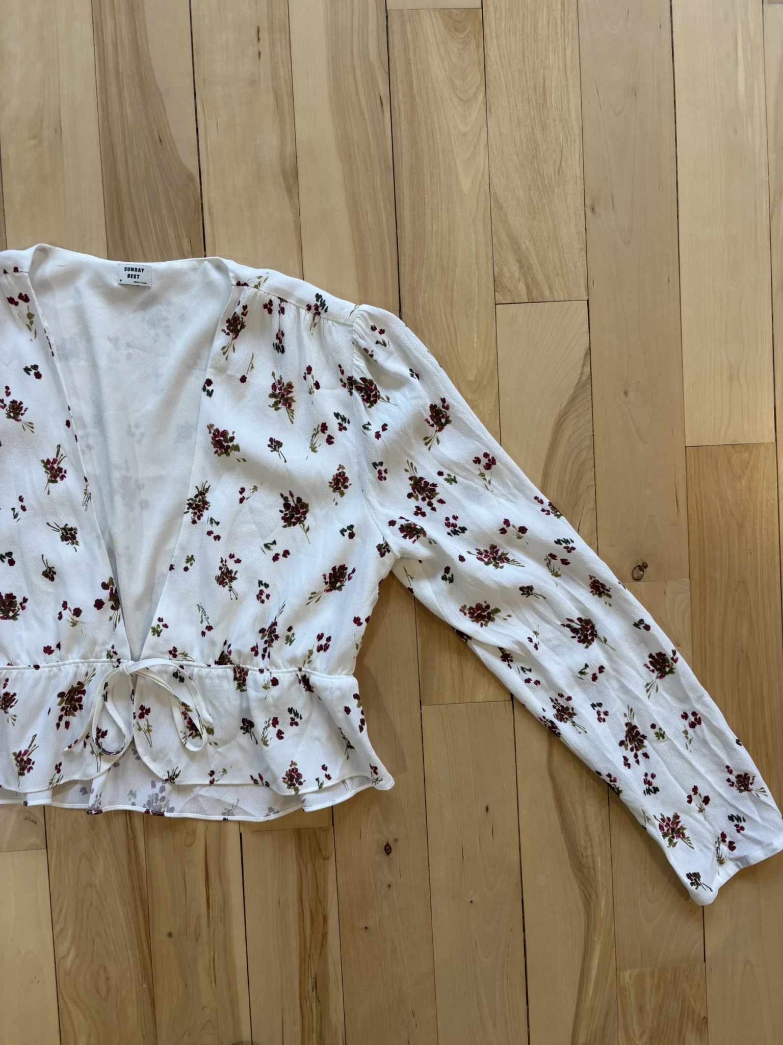 Image for Aritzia cropped blouse 🌸