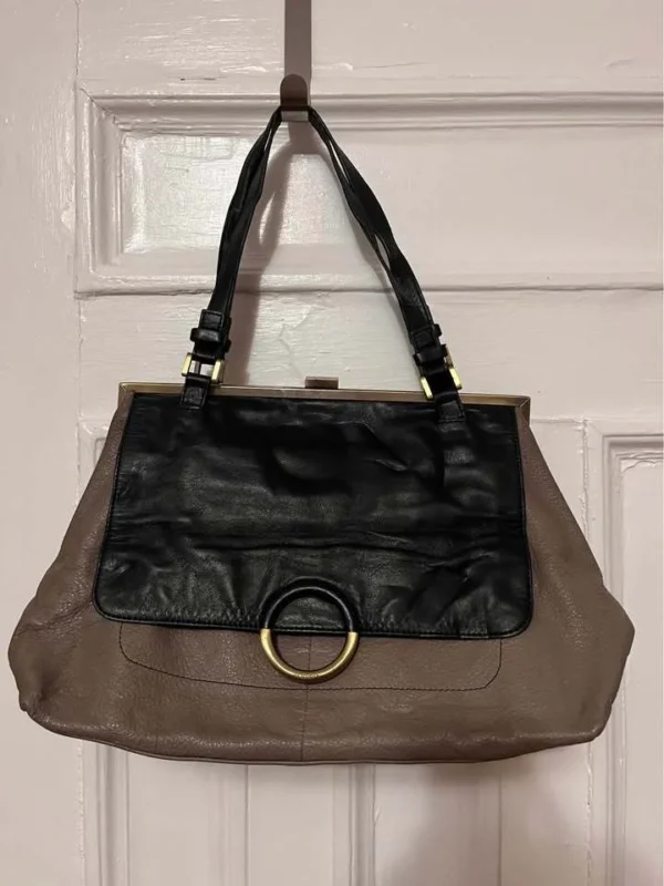 Featured image for Large black and grey leather bag by Séquoia