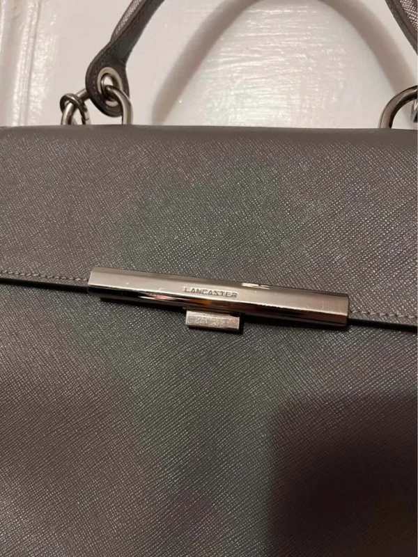 Image for Sac cuir grainé gris et argenté Lancaster