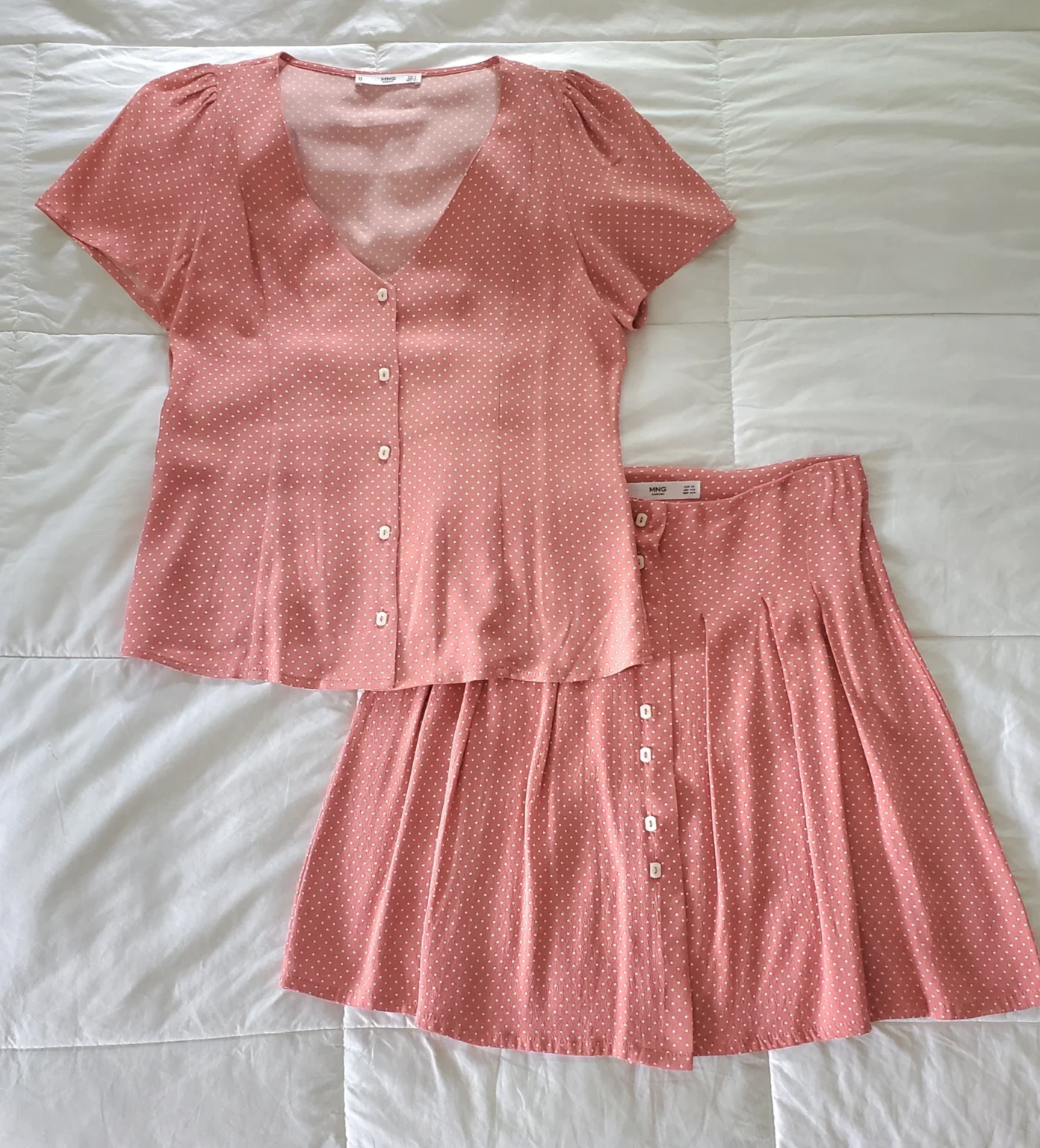 Featured image for Skirt and blouse