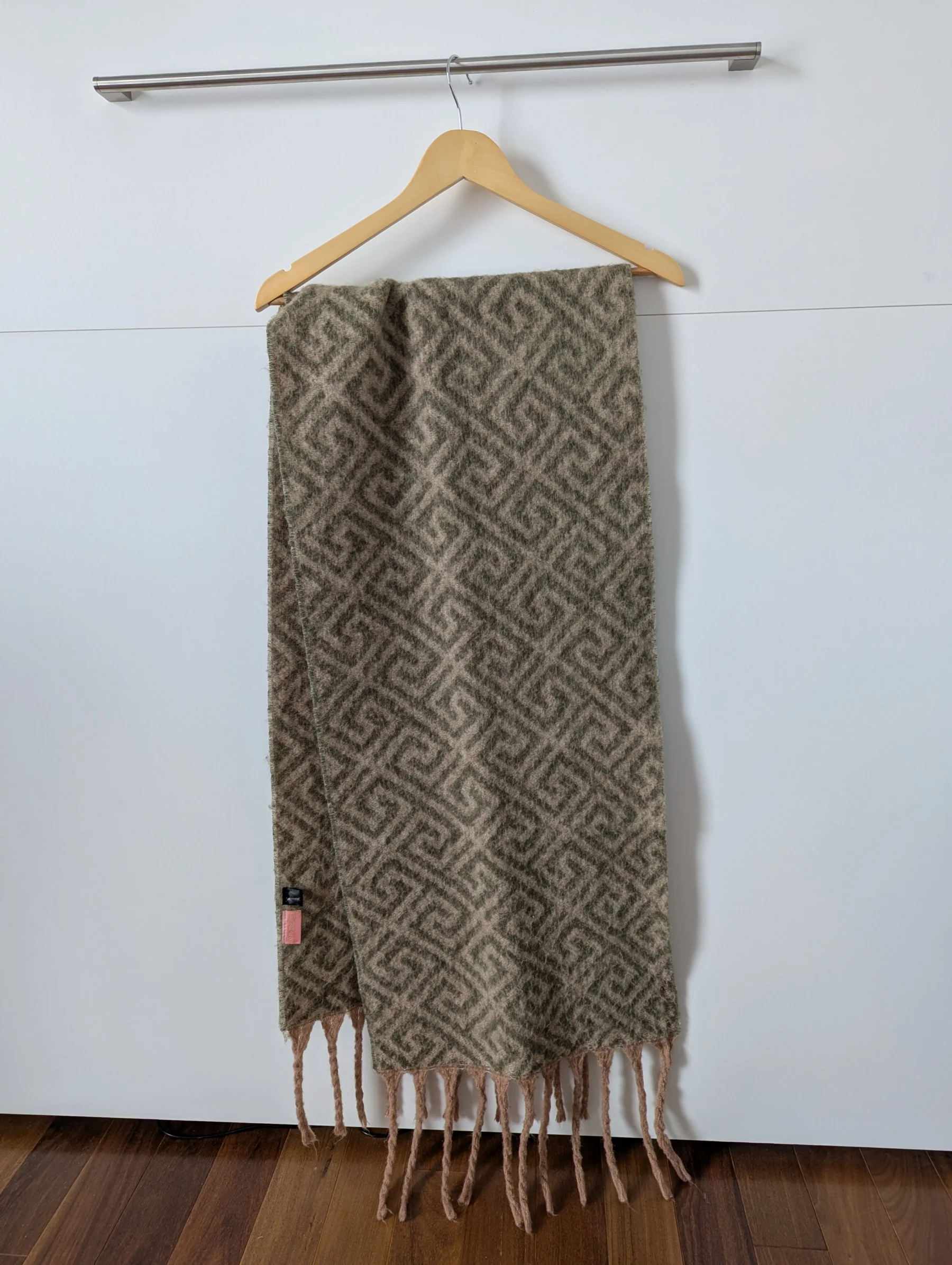 Foulard à motif géométrique *Autre seconde main