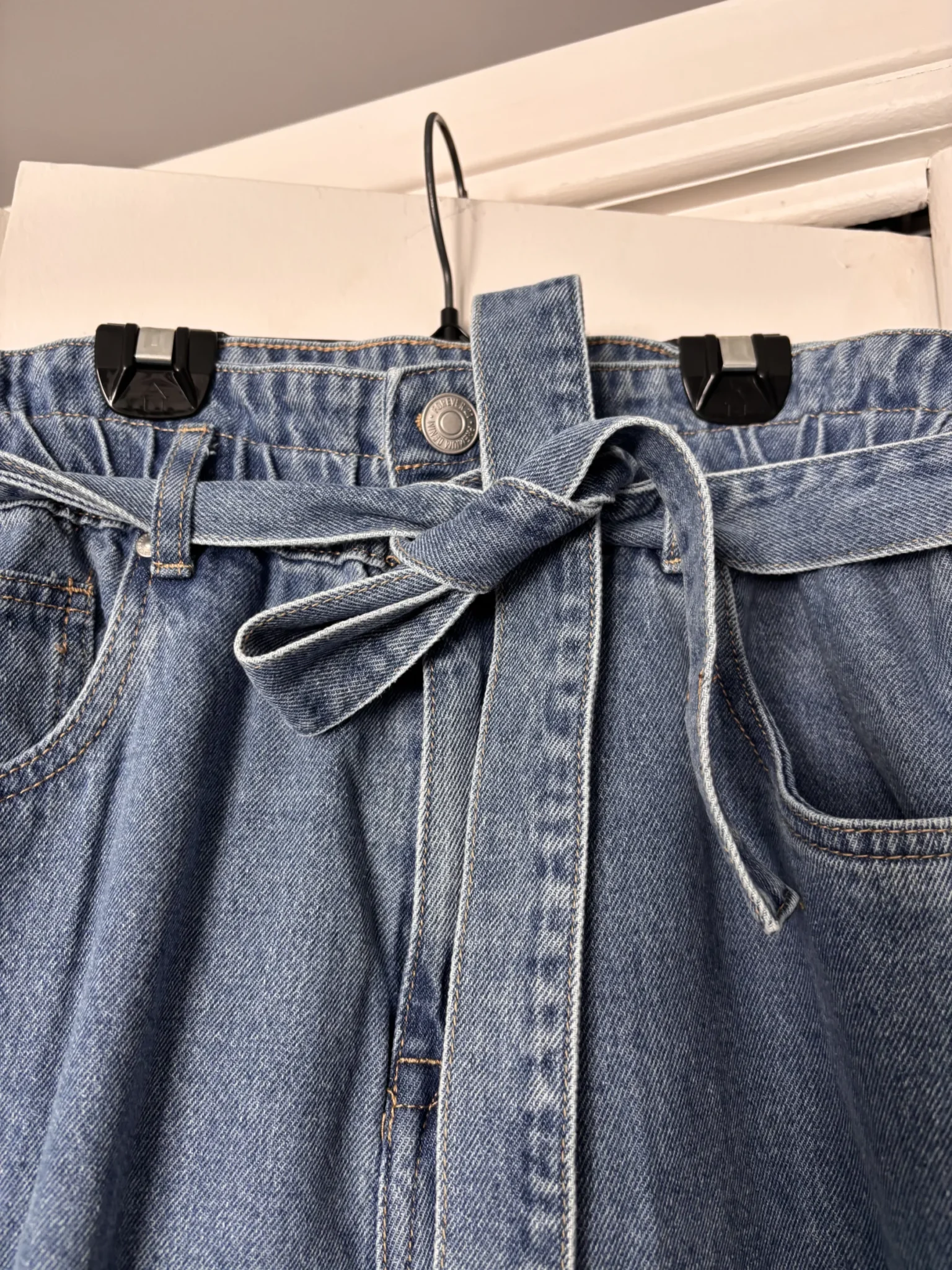 Image for Jeans avec ceinture en jeans à  la taille