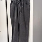Featured thumbnail for Jeans avec ceinture à nouer