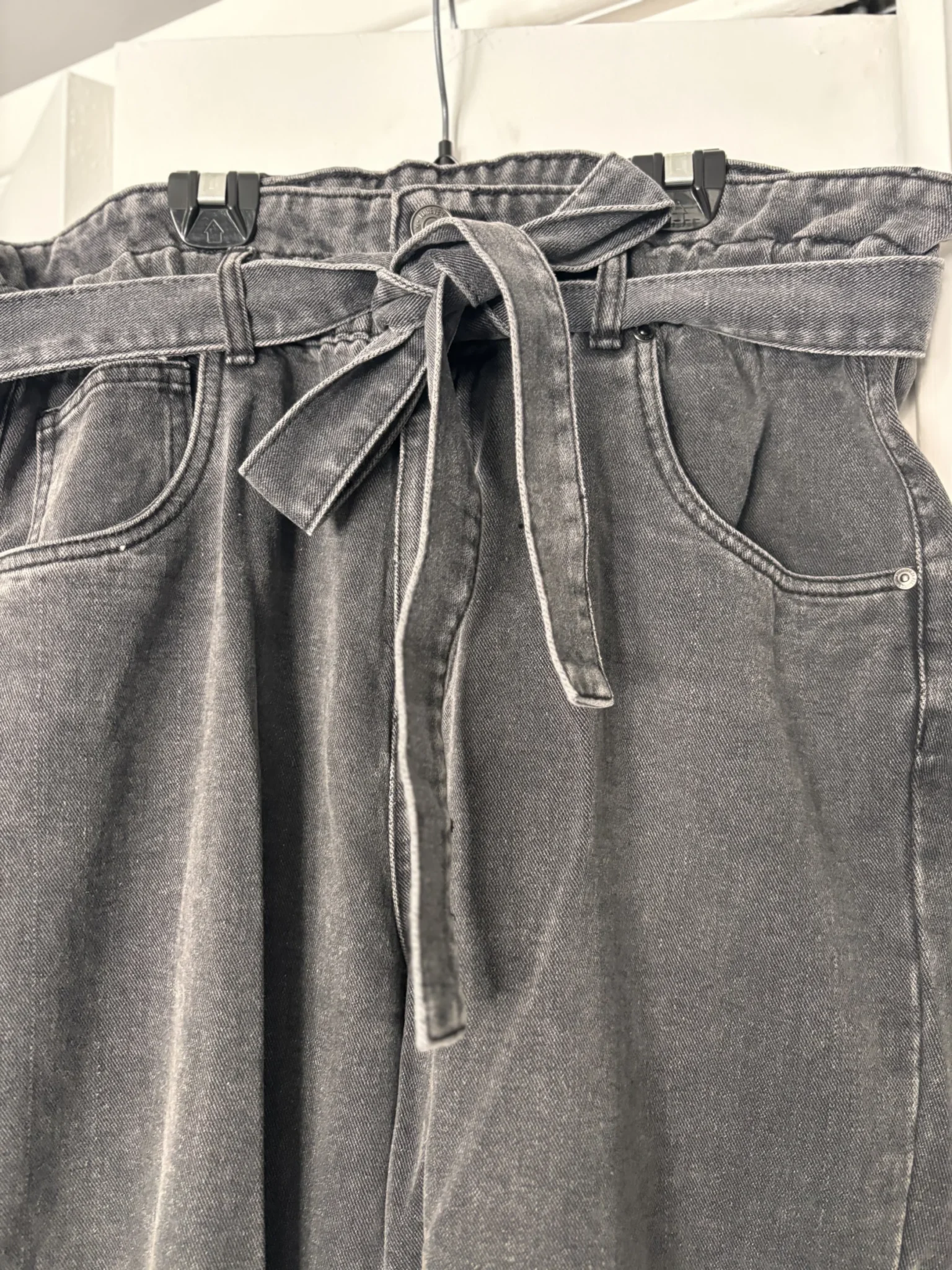 Image for Jeans avec ceinture à nouer