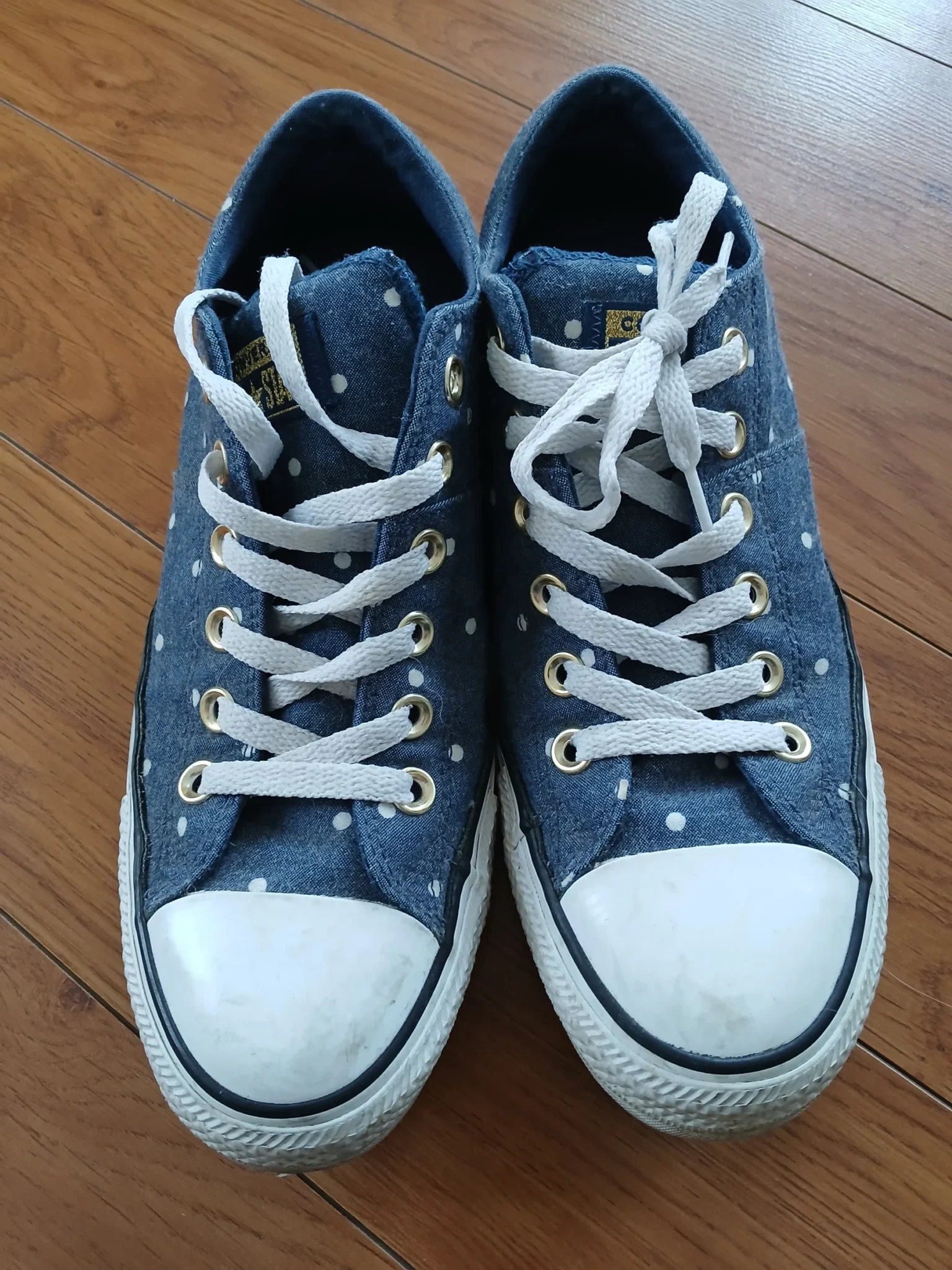 Image for Converse à pois