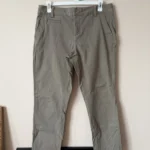 Featured thumbnail for Pantalon 3/4 kaki marque Ecru taille 8