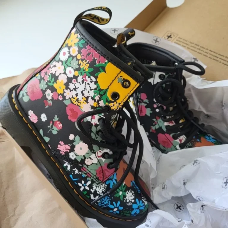 Image for 💐 Florales Dr Martens