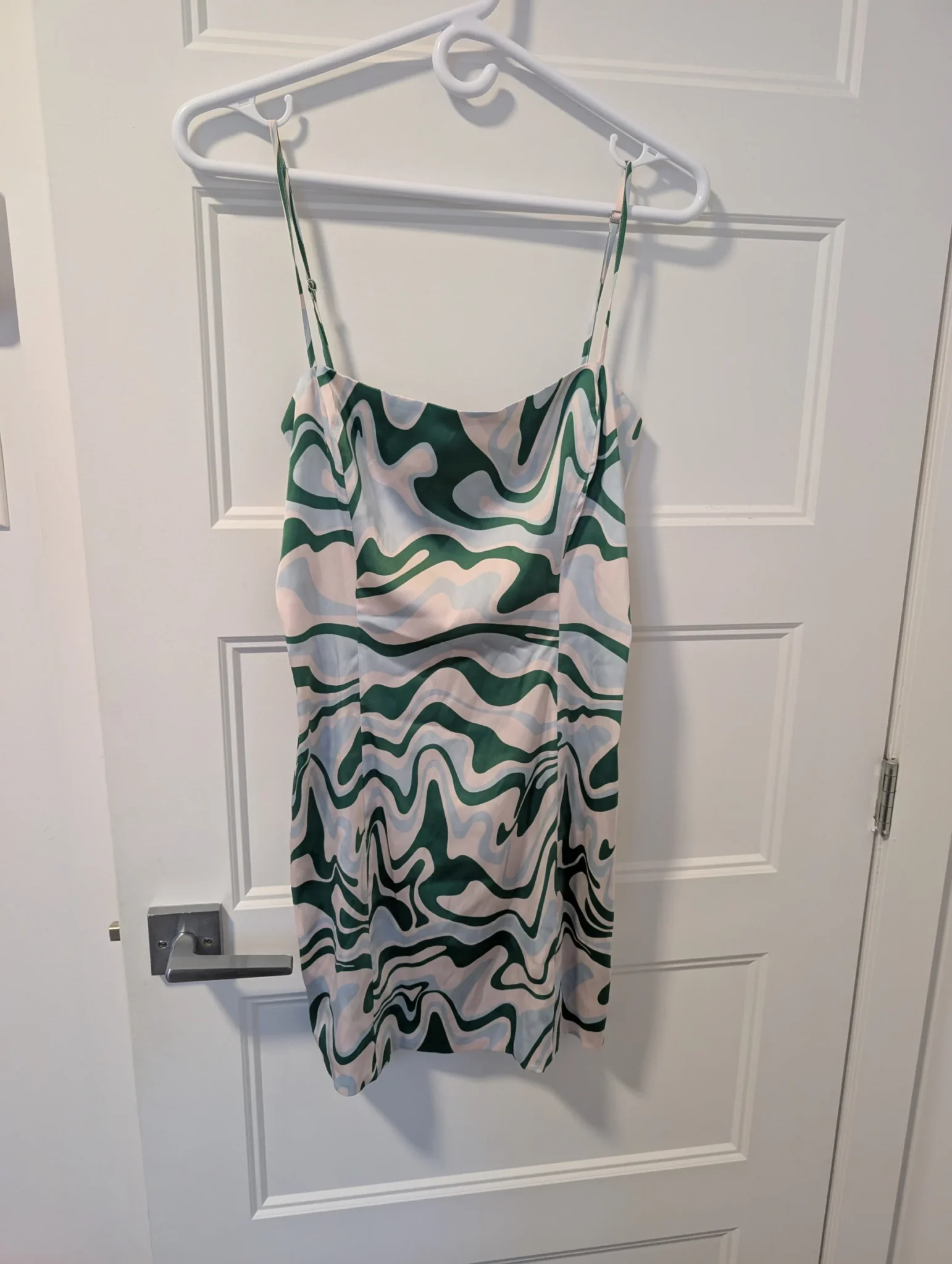 Featured image for Aritzia/Sun Deh Robe Sz 8
