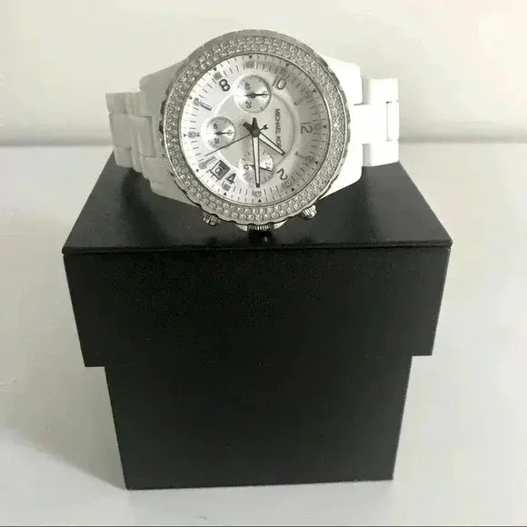 Featured image for Montre MICHAEL KORS En Acrylique Blanche