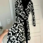 Thumbnail for WHITE HOUSE BLACK MARKET - Robe Faux Wrap noire et blanche ceintrée - Small