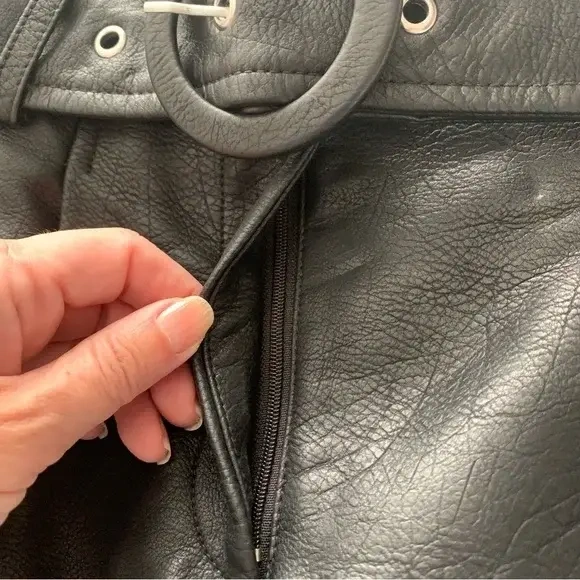 Image for Mini-Jupe en Faux Cuir Noir ZARA - Medium