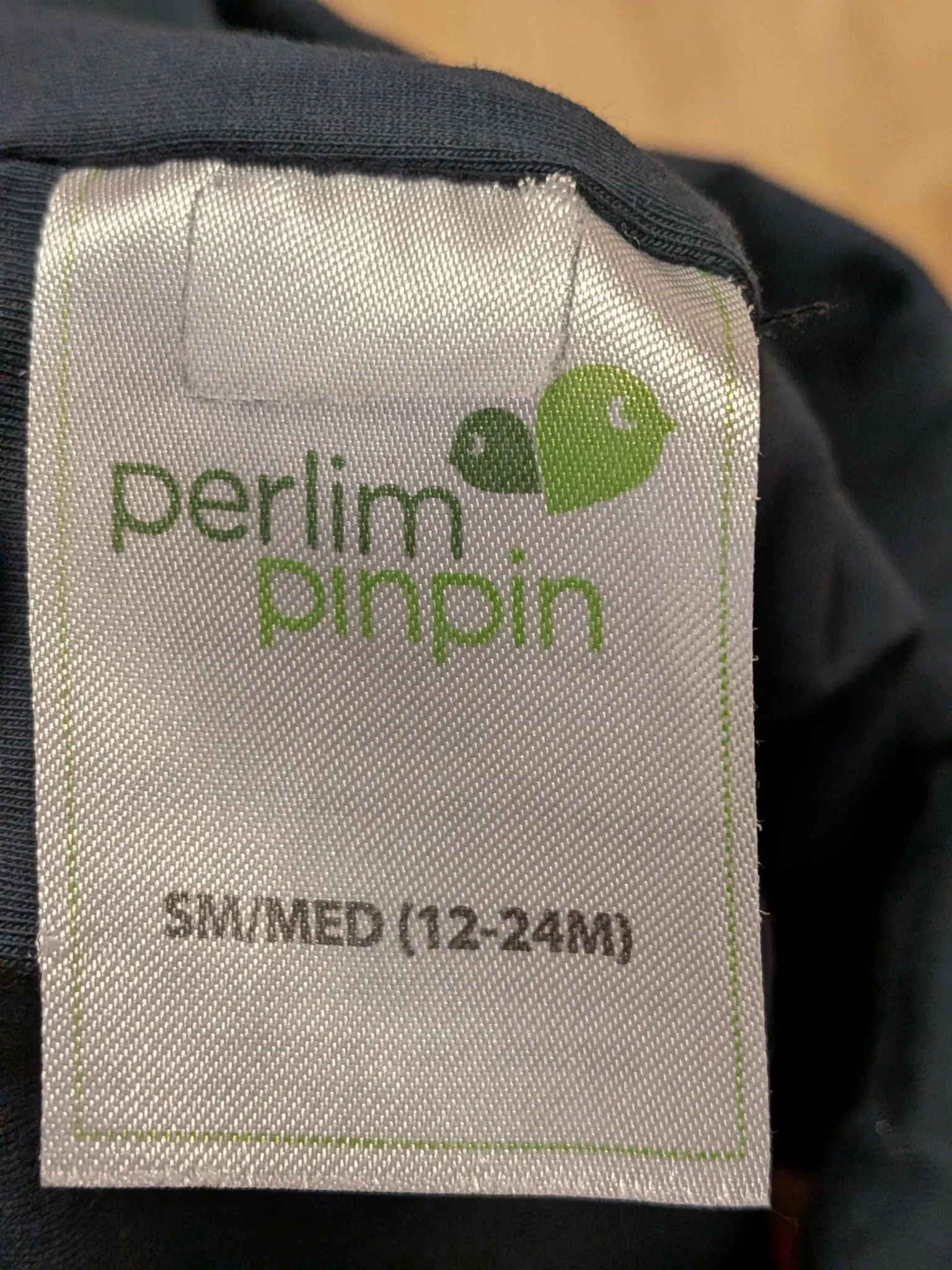 Image for Cache cou mi-saison Perlimpinpin