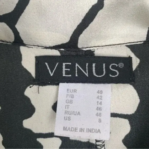 Image for Robe courte manches longues style chemisier satinée - Noir et blanc - Medium