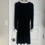 Thumbnail for Robe ZARA noire en tricot manches longues avec col et poignets blanc - Medium