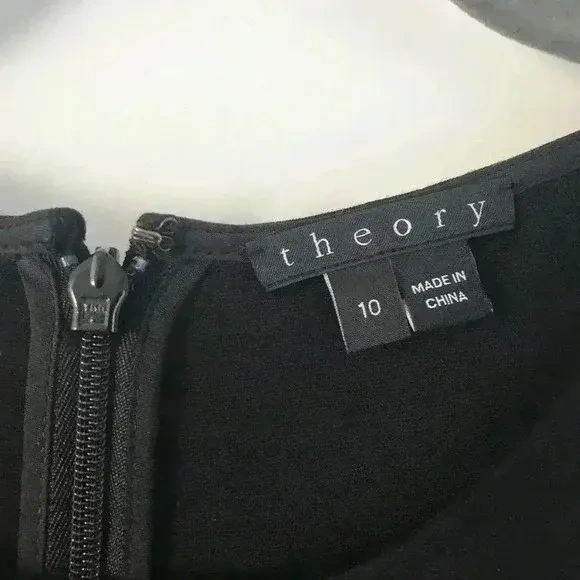 Image for Petite Robe Noire Fit and Flare sans manche THEORY