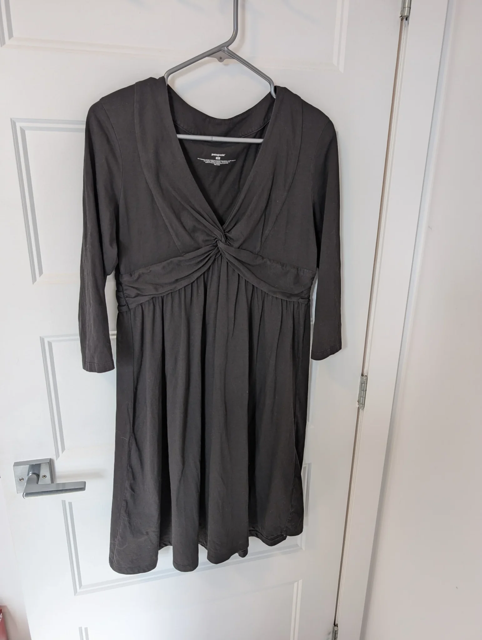 Featured image for Patagonia/Robe noire Sz M