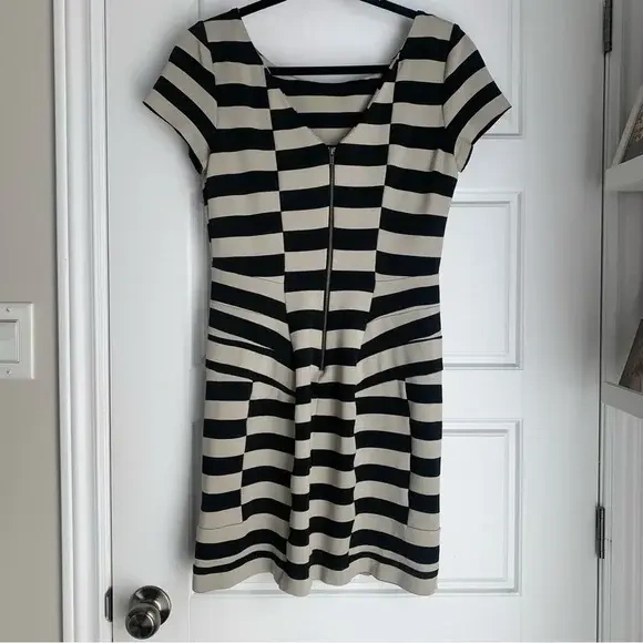 Image for Diane Von Furstenberg DVF Kathleen Striped Sheath Dress - Noir et Blanc Cassé- Small