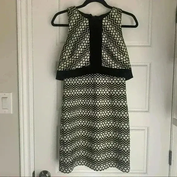 Image for Robe mi longue sans manche LAUNDRY SHELLI SEGAL - Noire et Crème - Sz 0