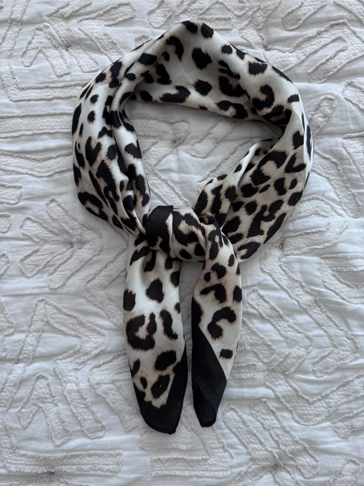 Featured image for Foulard imprimé léopard