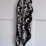 Thumbnail for Foulard imprimé léopard