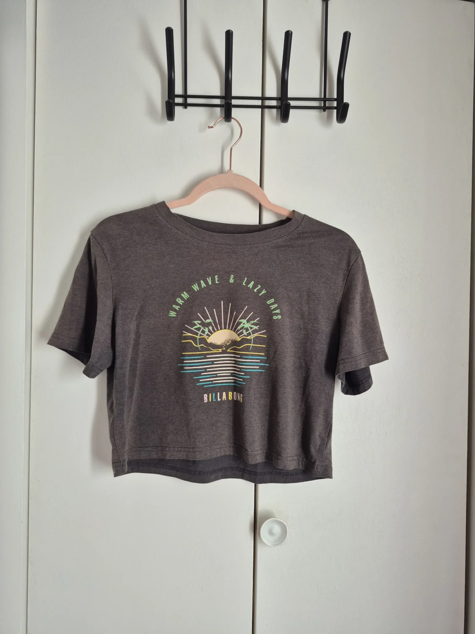 Featured image for Billabong T shirt Small