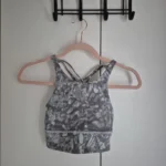 Featured thumbnail for Haut Lululemon gris grandeur 4