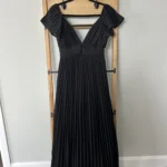 Featured thumbnail for Robe longue noire boutique Lulus