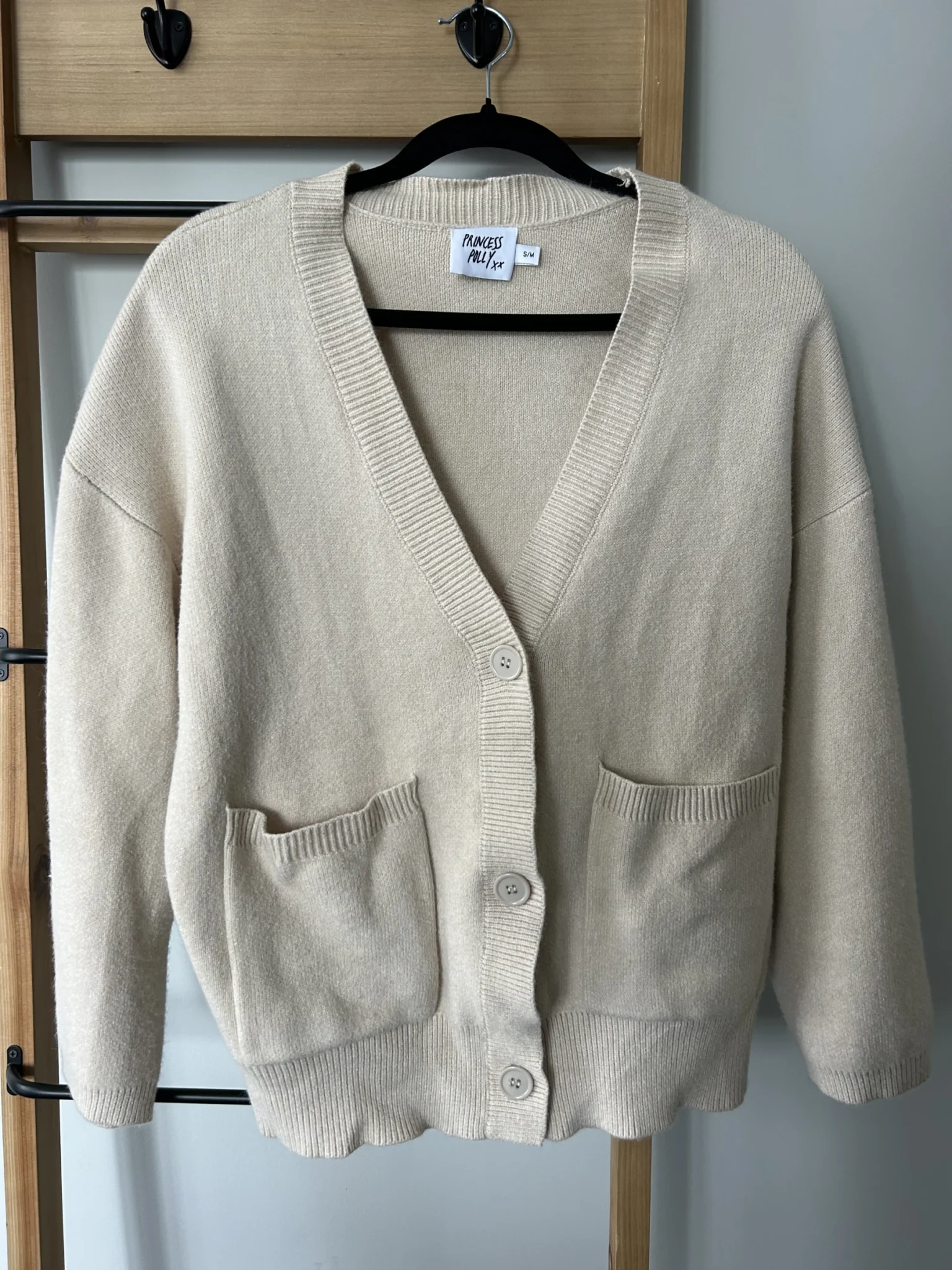 Featured image for Cardigan beige avec poches