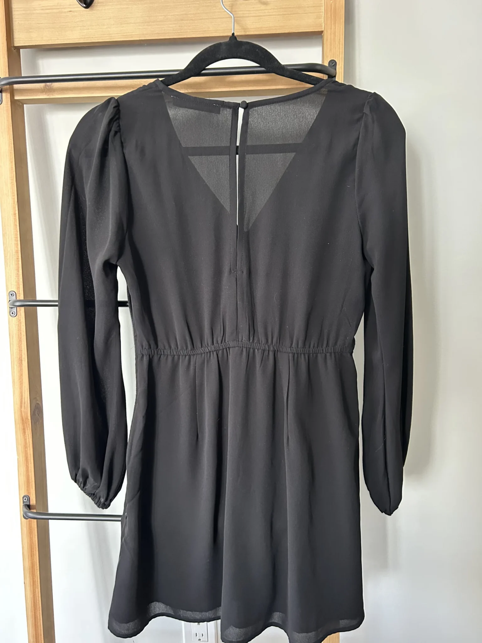 Image for Robe noire manches longues