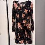 Featured thumbnail for Robe fleurie manche longue