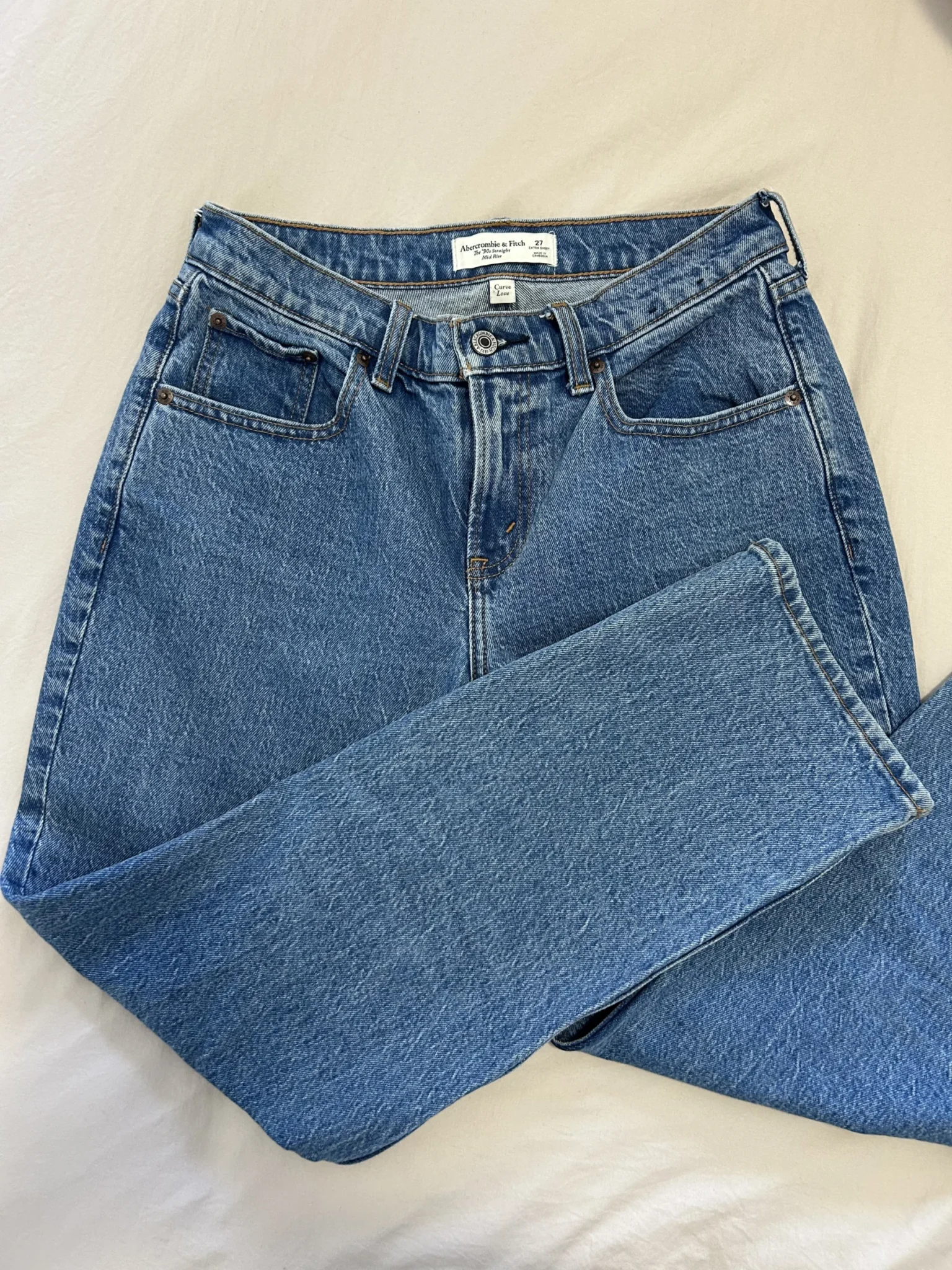Featured image for Jean droit mi-taille Abercrombie