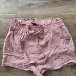 Featured thumbnail for Short shein