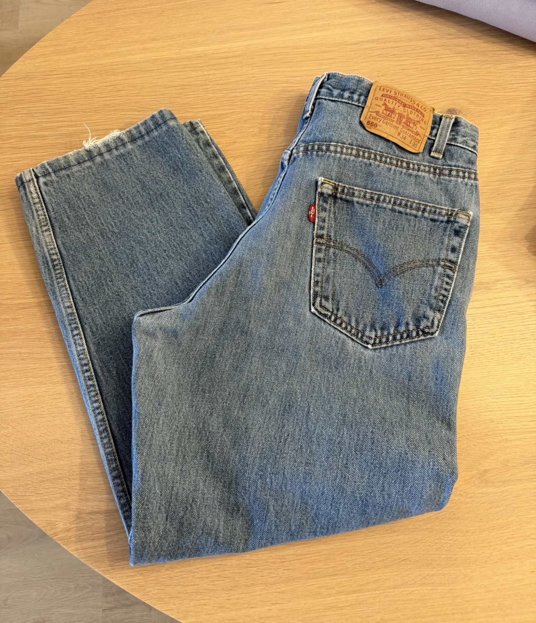 Featured image for LEVI’S 550 Relaxed Fit 34X30 (fait comme un 31.5-32)