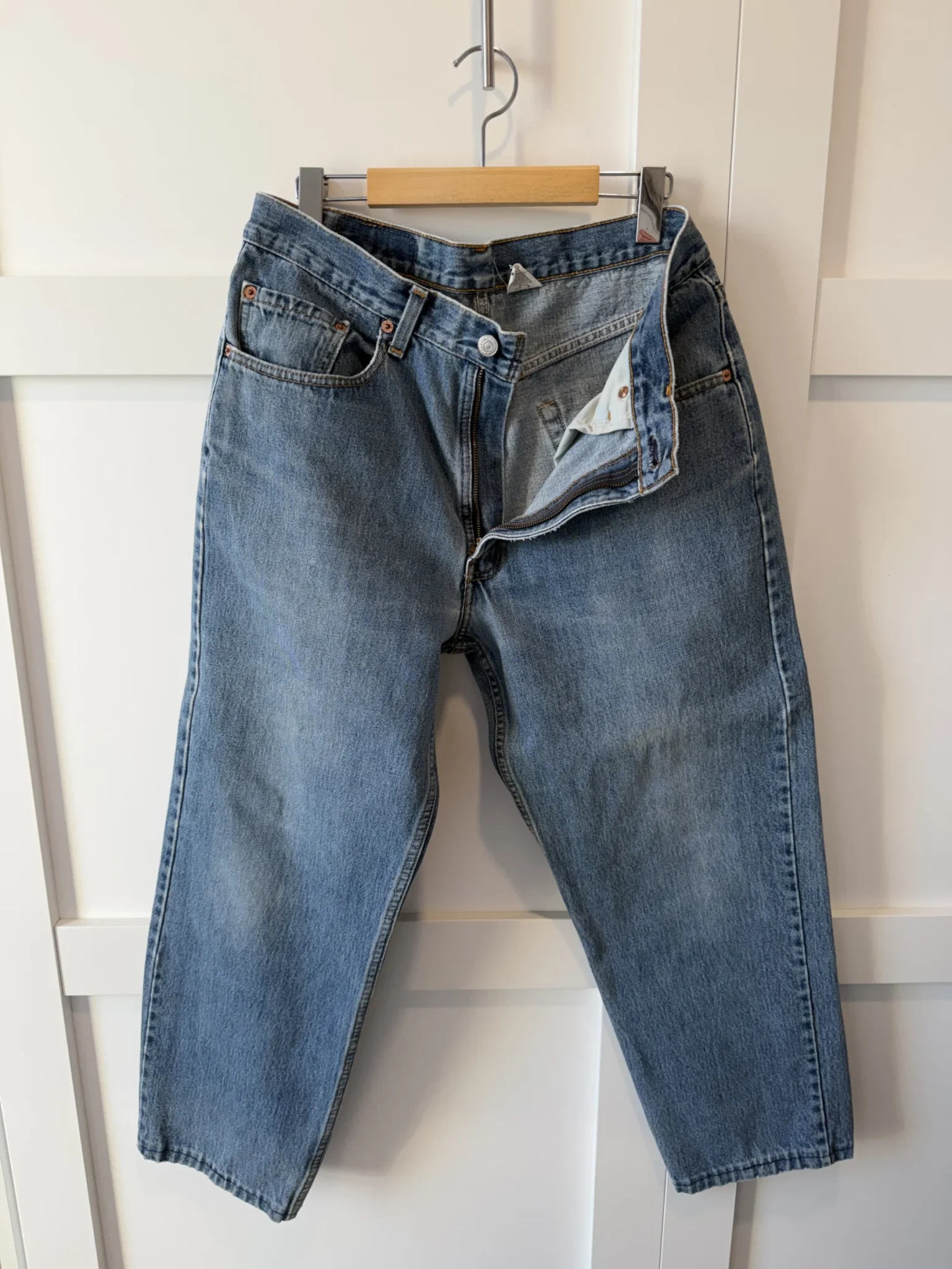 Image for LEVI’S 550 Relaxed Fit 34X30 (fait comme un 31.5-32)