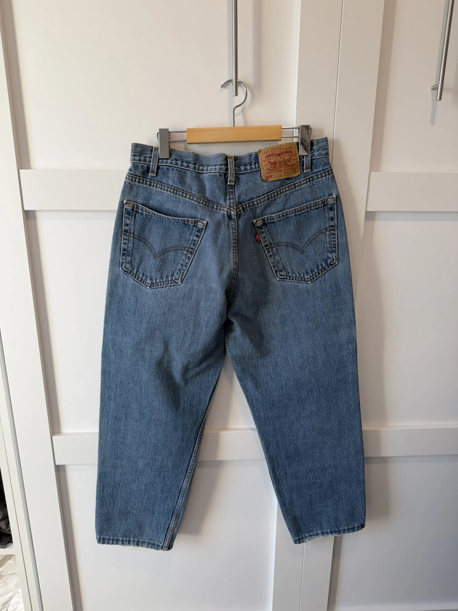 Image for LEVI’S 550 Relaxed Fit 34X30 (fait comme un 31.5-32)