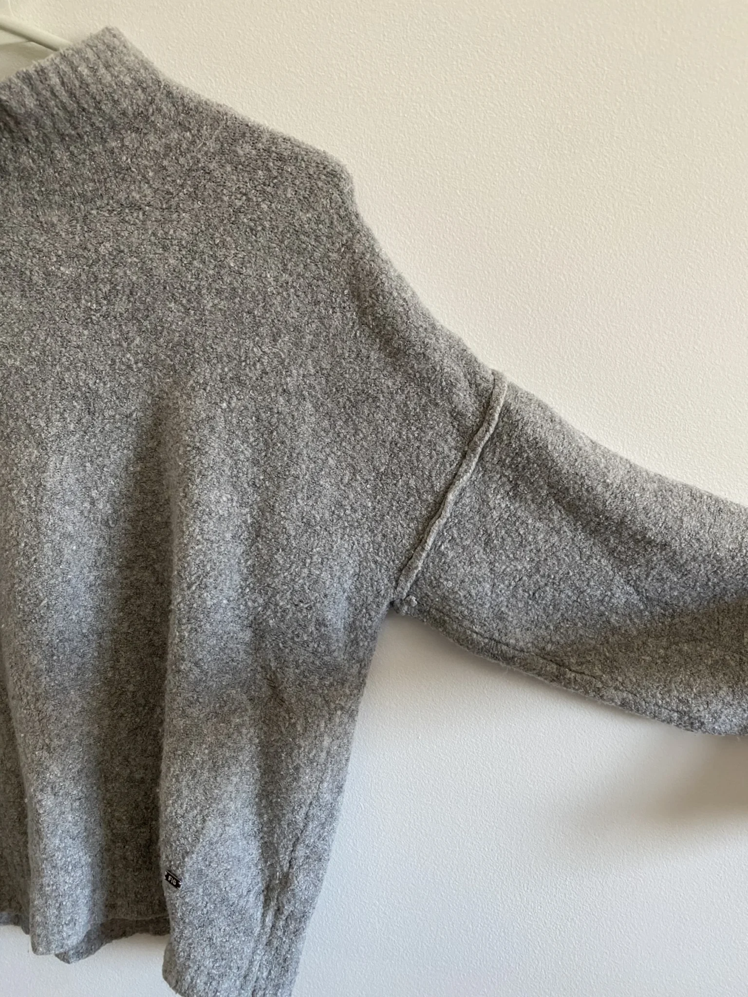 Image for Chandail col montant FIG Clothing