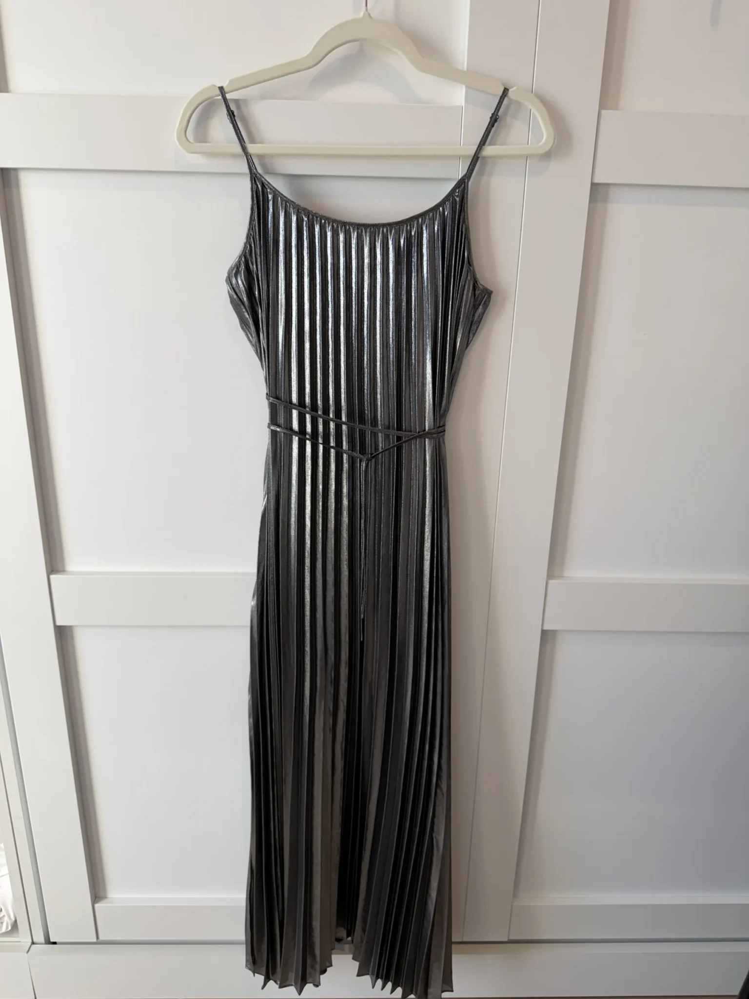 Image for Superbe robe longue maxi plissée métallisée
