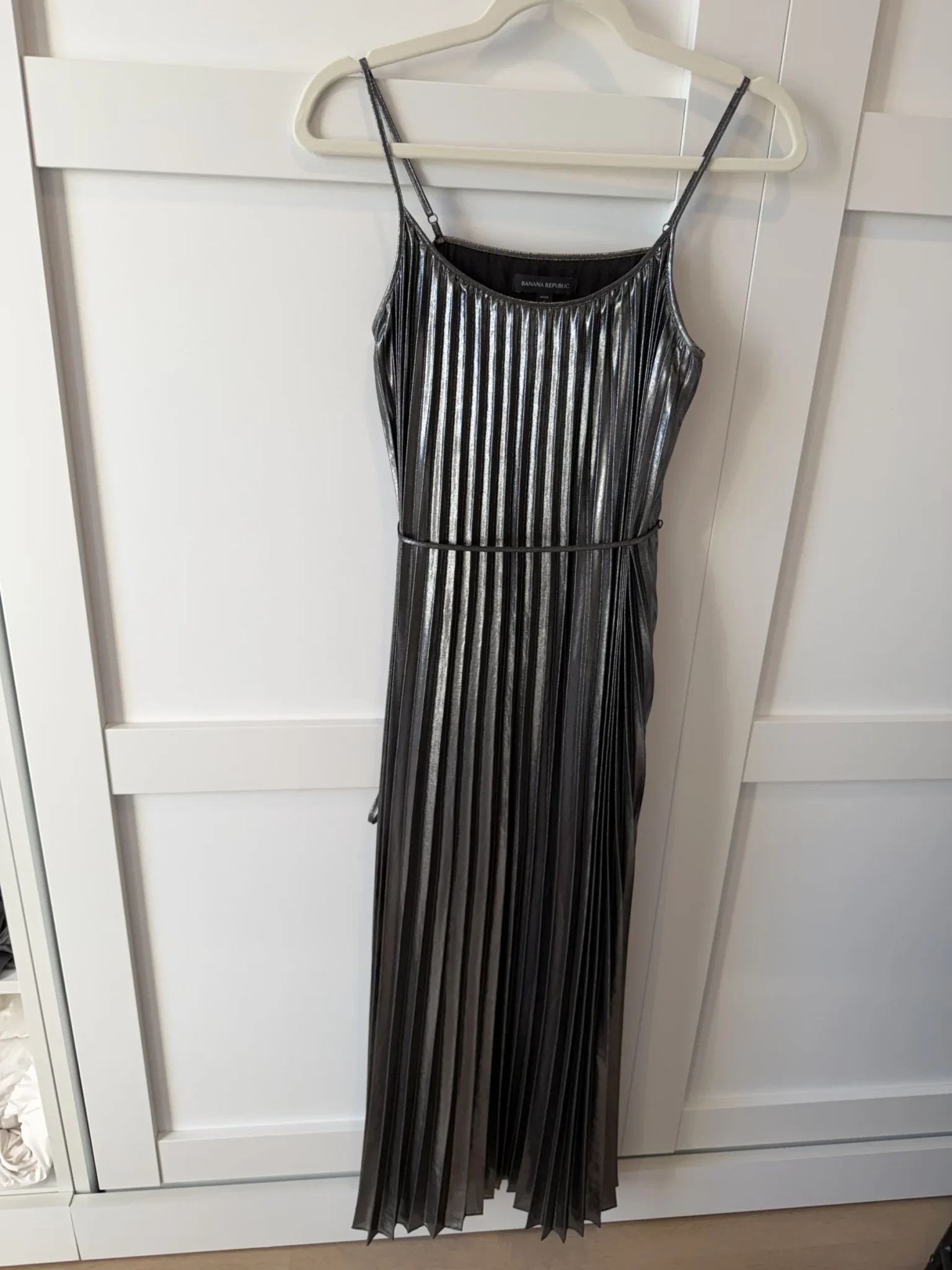 Image for Superbe robe longue maxi plissée métallisée