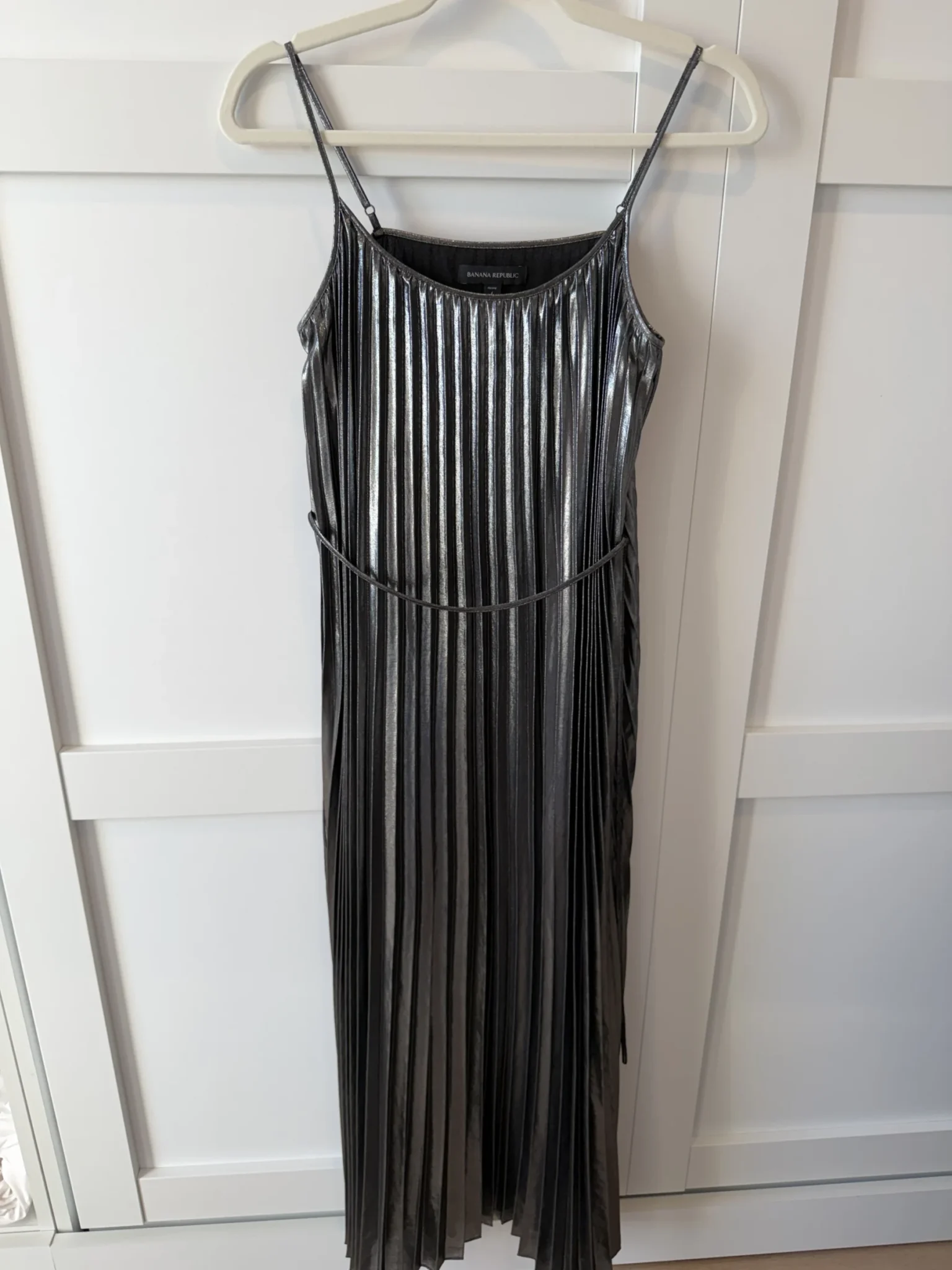 Image for Superbe robe longue maxi plissée métallisée