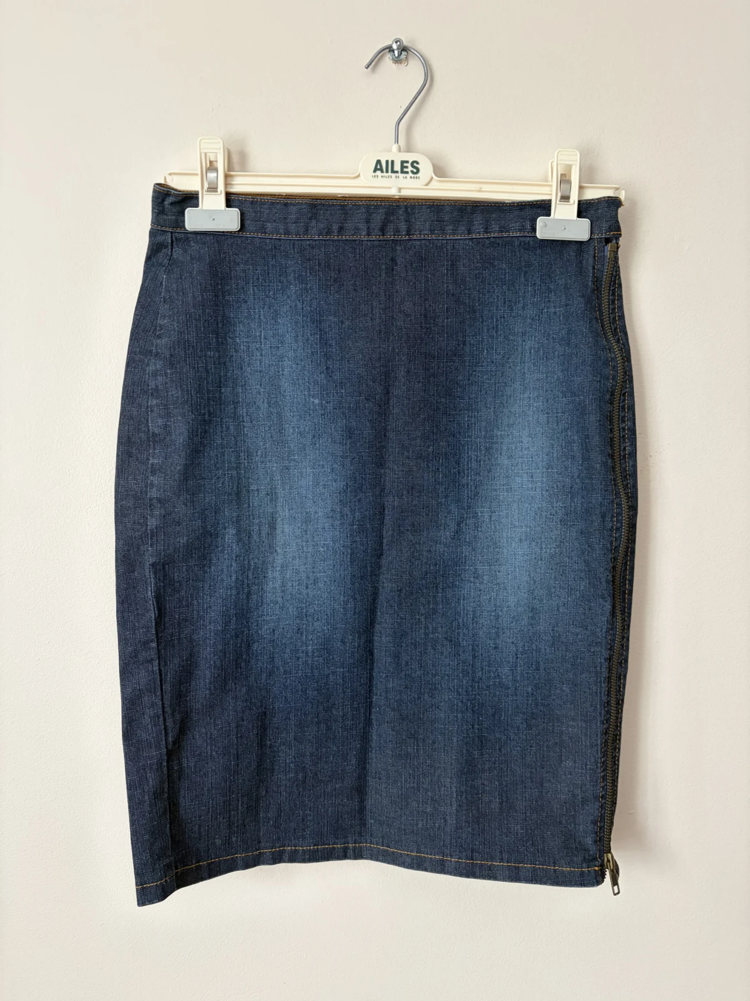 Featured image for Jupe FCUK taille 4
