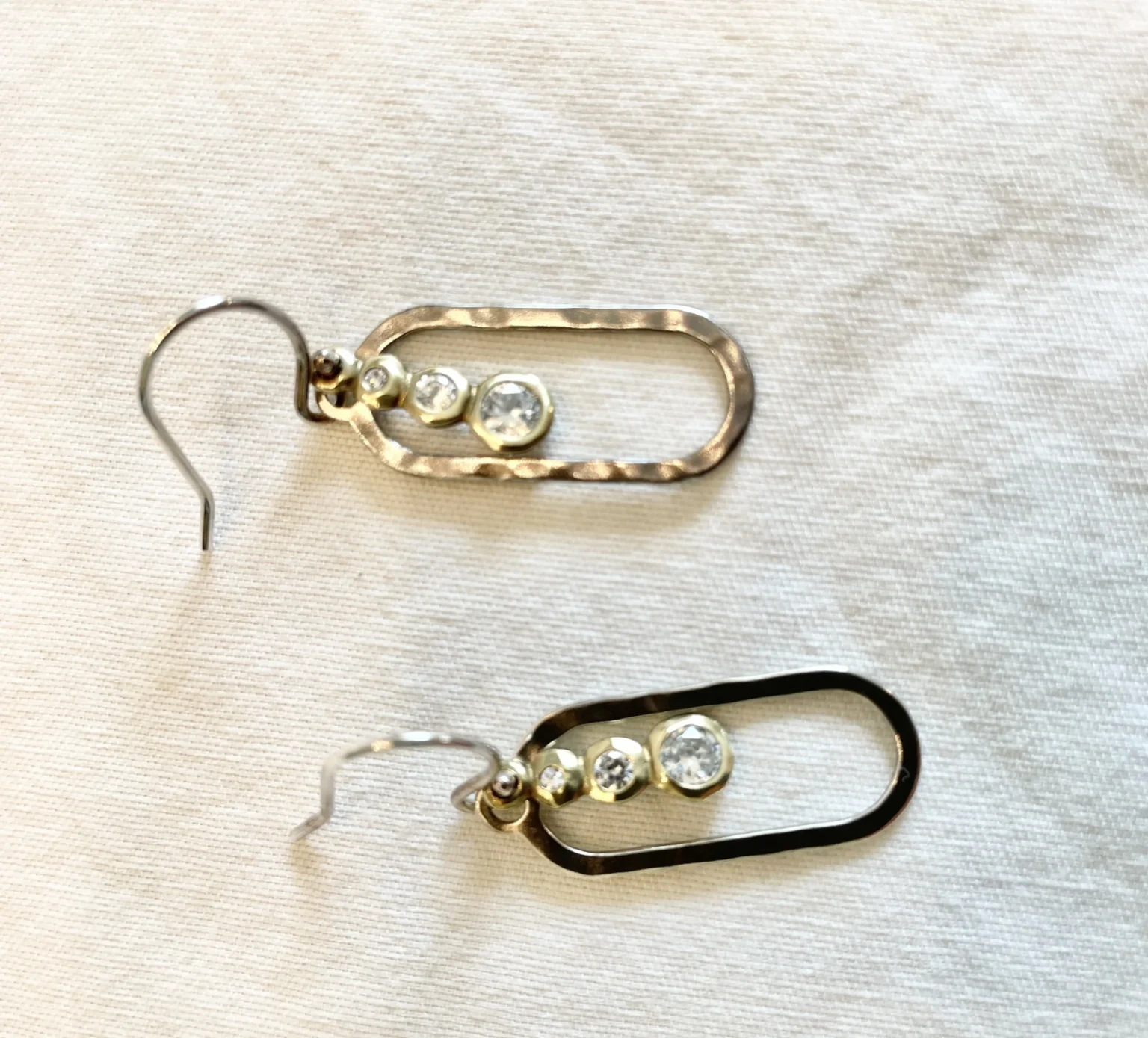 Featured image for Boucles d'oreilles deux tons (argent et or)