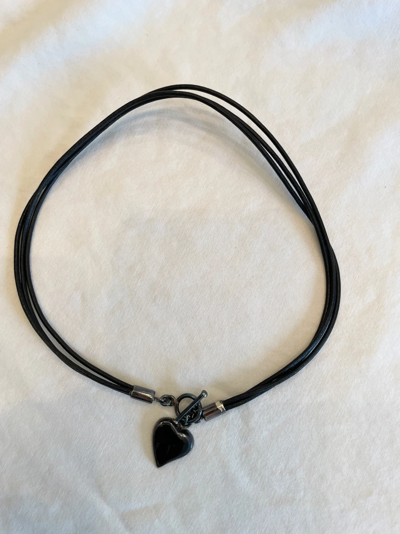 Image for Collier - ruban de cuir avec pendentif Coeur