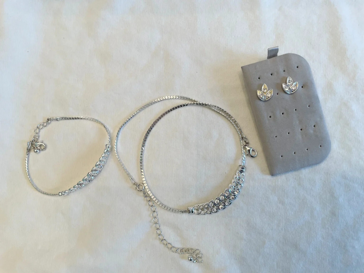 Featured image for 3-piece jewellery set